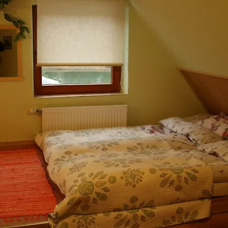 Viesu Maja Forrest Vakantiehuis Dzimtmisa
